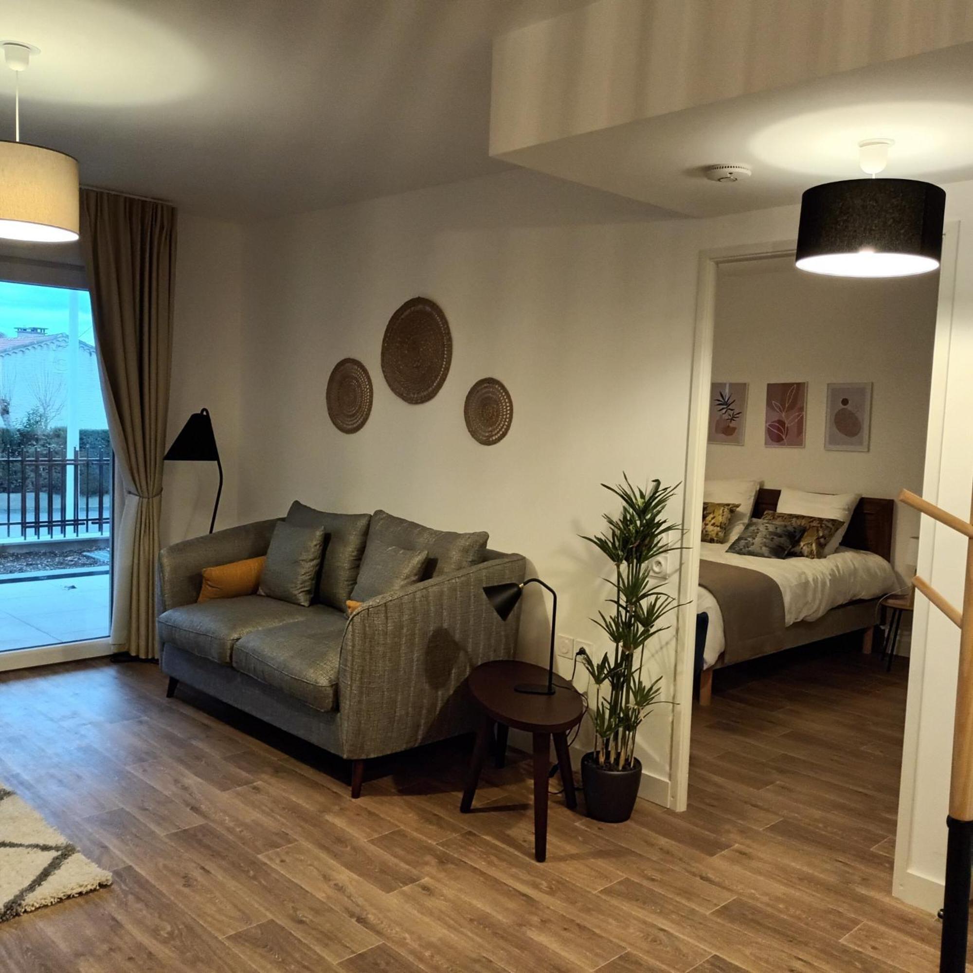 Domitys L'Oustaou Aparthotel Saint-Martin-de-Crau Ngoại thất bức ảnh